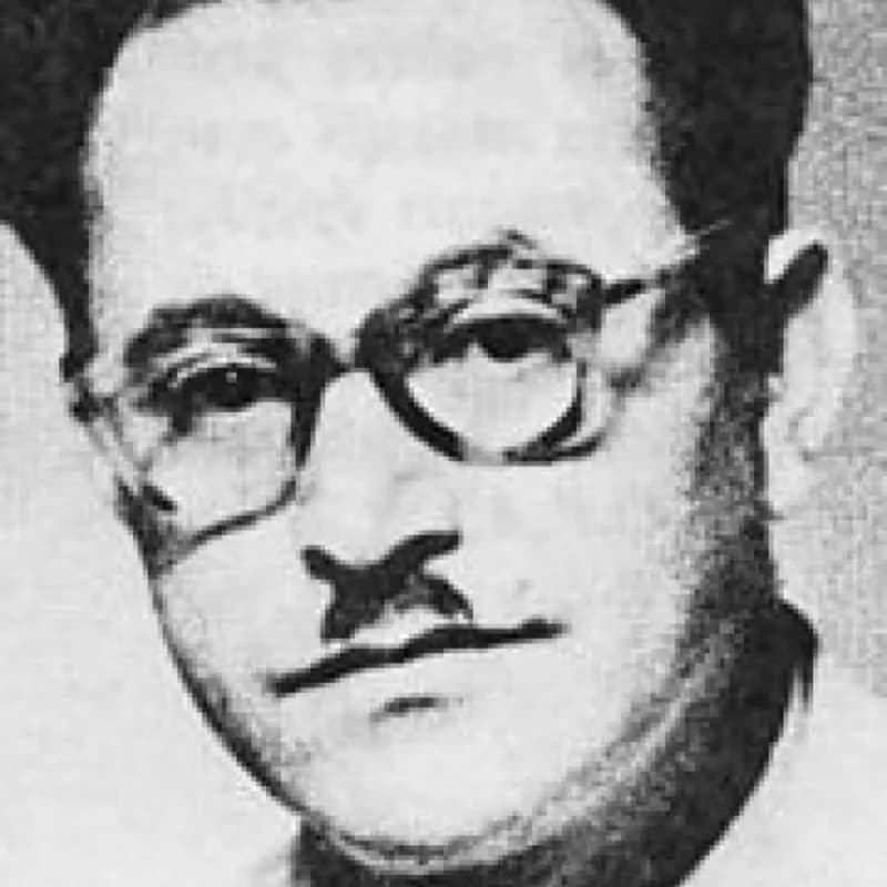 Portrait de Mouloud Feraoun, écrivain et instituteur algérien.